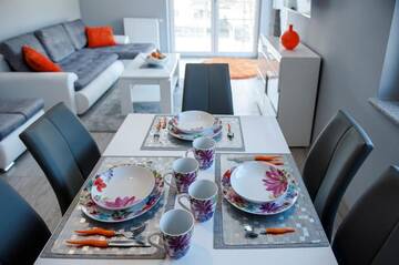 Фото номера Апартаменты с 2 спальнями Апартаменты Elegance Apartment г. Дзивнувек 75