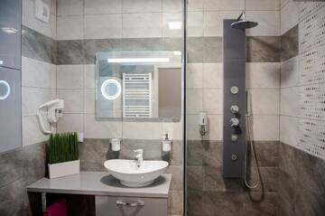 Фото номера Апартаменты с 2 спальнями Апартаменты Elegance Apartment г. Дзивнувек 55