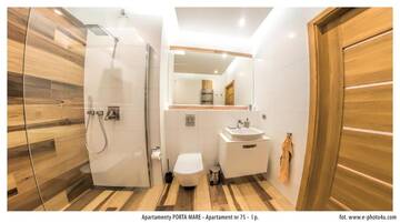 Фото номера Апартаменты с видом на море Апартаменты Apartament 75,143 Porta Mare г. Дзивнувек 9
